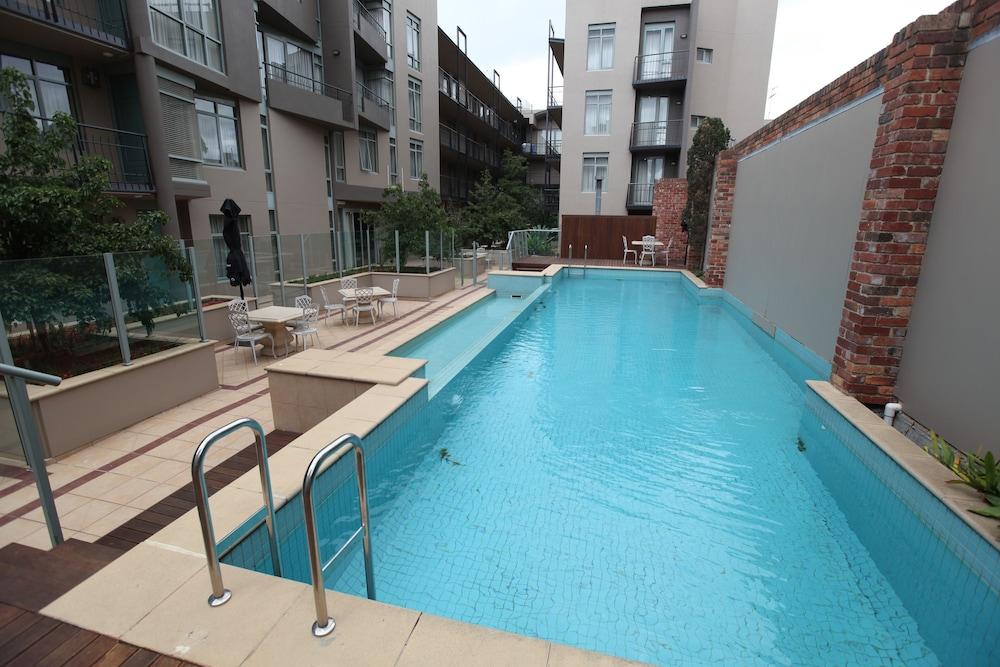 เมลเบิร์น เมโทรโปล เซ็นทรัล Aparthotel ภายนอก รูปภาพ