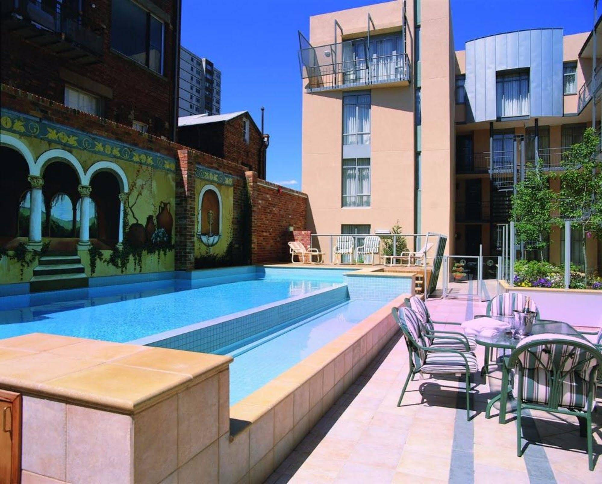 เมลเบิร์น เมโทรโปล เซ็นทรัล Aparthotel ภายนอก รูปภาพ